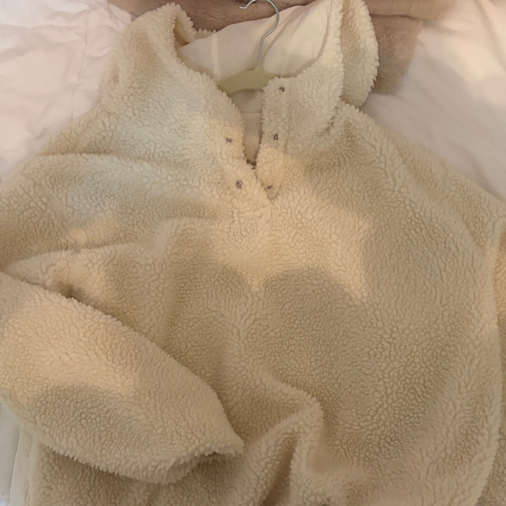 Parke Cream Sherpa hooded pullover - Picture 3 of 4